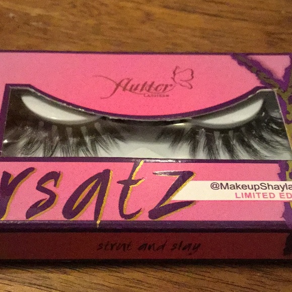 NWT Ersatz Limited Edition Flutter Lashes @makeupshayla #slay With Adhesive - Picture 2 of 5